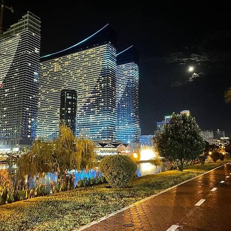 Orbi City Tower Batoemi Buitenkant foto